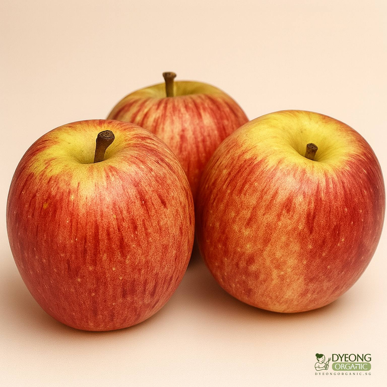 Organic Apple - Fuji (each) Australia